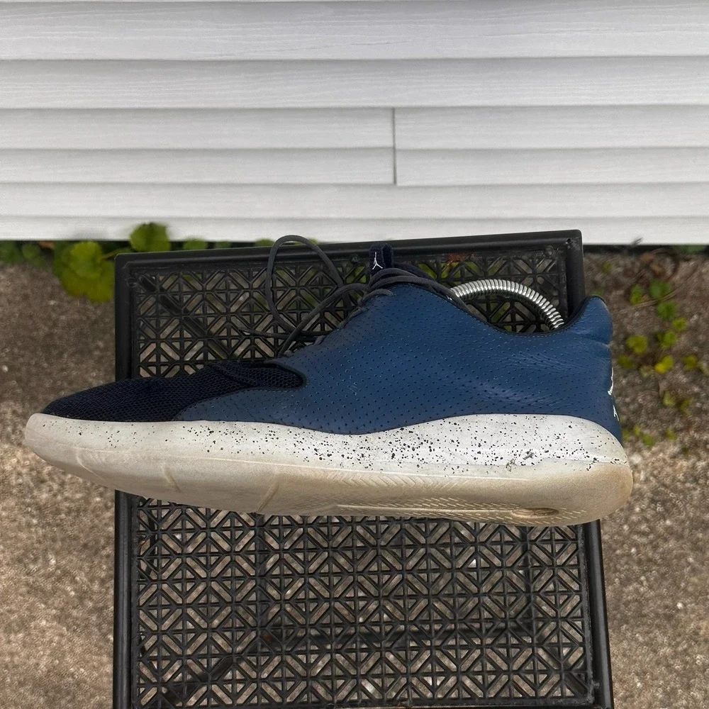 Nike Air Jordan Eclipse Sneaker Mens Size 13 Shoes 724010-401 Basketball FLAW